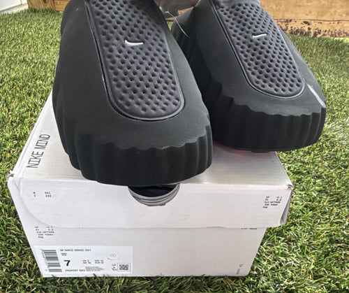 Nike MIND 001